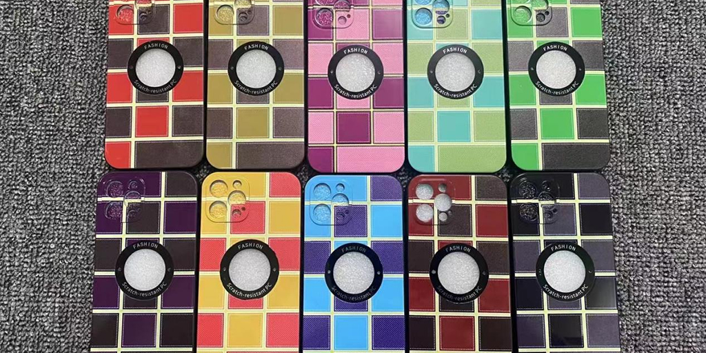 Avantatges i desavantatges d'una varietat de materials Funda de telèfon mòbil